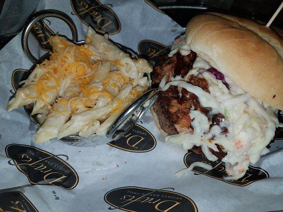 Drafts Sports Bar & Grill